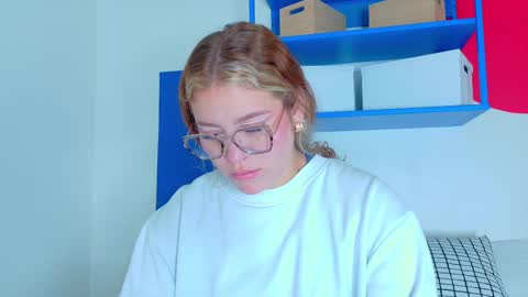 Snapshot of belamiller chatting on September 2025 11:34:02 AM BELA online show from September 2025 11:34:02 AM