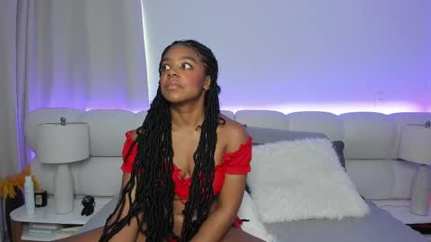 Snapshot of belkis_mills chatting on February 2025 09:37:01 PM Belkis online show from February 2025 09:37:01 PM