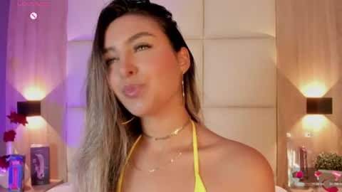 Bella cam online show from June 2026 07:26:02 PM