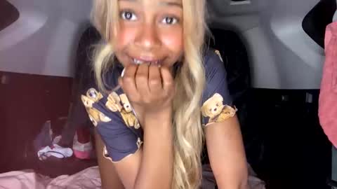 bella19sua online show from November 2025 02:36:01 AM