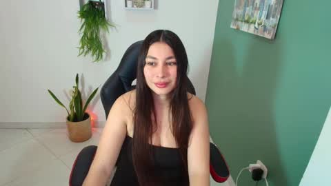 Snapshot of bella_99x chatting on September 2025 01:00:01 PM Bel 3 online show from September 2025 01:00:01 PM