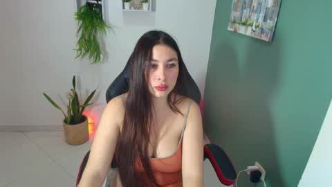 Snapshot of bella_99x chatting on September 2025 12:05:01 PM Bel 3 online show from September 2025 12:05:01 PM