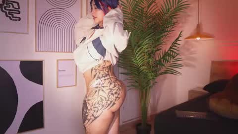    online show from November 2025 09:25:02 PM