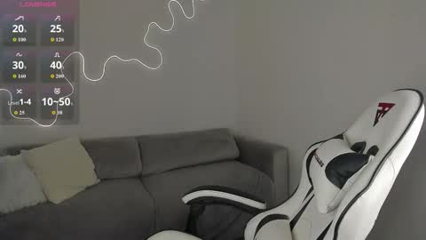 Snapshot of bella__sss chatting on December 2025 03:02:02 AM Hi I am Bella online show from December 2025 03:02:02 AM