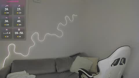 Snapshot of bella__sss chatting on February 2026 06:26:01 AM Hi I am Bella online show from February 2026 06:26:01 AM