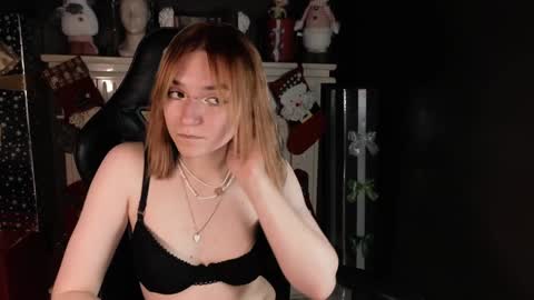 Snapshot of bella_alita chatting on December 2024 08:26:01 AM lita online show from December 2024 08:26:01 AM