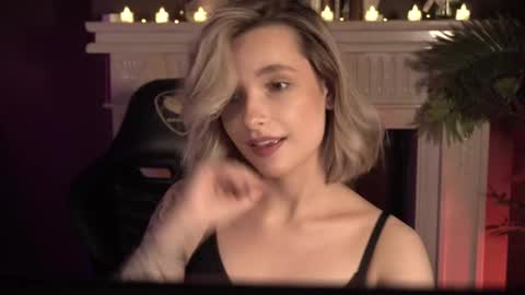 Snapshot of bella_alita chatting on January 2025 11:32:01 PM lita online show from January 2025 11:32:01 PM