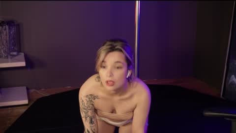 Snapshot of bella_alita chatting on January 2025 08:58:01 PM lita online show from January 2025 08:58:01 PM