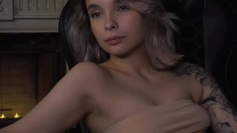 Snapshot of bella_alita chatting on February 2025 11:43:01 PM lita online show from February 2025 11:43:01 PM