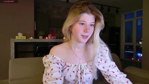 Snapshot of bella_amoury chatting on March 2025 04:35:02 PM Bella online show from March 2025 04:35:02 PM