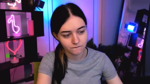 Snapshot of bella_blade chatting on December 2025 05:45:02 AM bella_blade online show from December 2025 05:45:02 AM