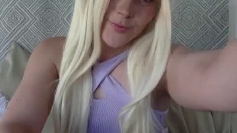 Snapshot of bella_bubble chatting on October 2025 07:11:01 PM bella_bubble online show from October 2025 07:11:01 PM