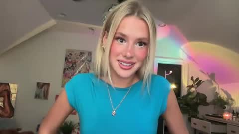 Snapshot of bella_christian chatting on July 2026 05:45:01 PM Bella Baby online show from July 2026 05:45:01 PM