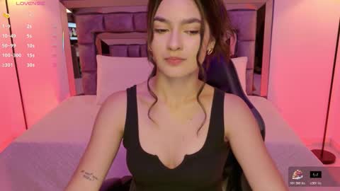 Bella  online show from November 2025 04:45:02 AM