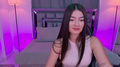 Snapshot of bella_clark2 chatting on May 2026 02:24:02 PM Bella online show from May 2026 02:24:02 PM