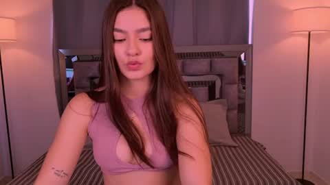 Snapshot of bella_clark2 chatting on July 2026 04:03:02 PM Bella online show from July 2026 04:03:02 PM