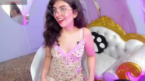B  E  L  L  A  online show from July 2026 07:23:02 PM