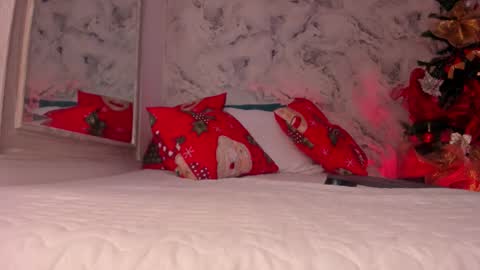 Dessi  online show from December 2025 08:07:02 PM