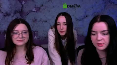 Snapshot of bella_dorn chatting on May 2026 07:19:02 PM Bella online show from May 2026 07:19:02 PM