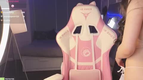 Snapshot of bella_hayes chatting on January 2025 10:24:01 PM Bella next stream December 2 at 9pm gmt online show from January 2025 10:24:01 PM