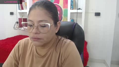 lady online show from September 2025 11:47:02 AM