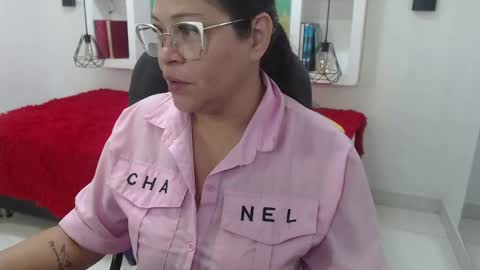 lady online show from September 2025 11:37:02 AM