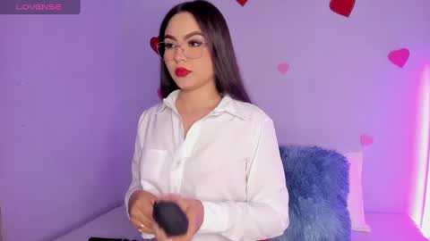 Snapshot of bella_manson_ chatting on February 2025 07:41:01 PM BELLA online show from February 2025 07:41:01 PM