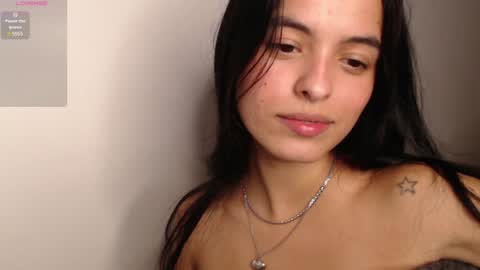 Snapshot of bella_musee chatting on February 2025 02:36:02 AM online show from February 2025 02:36:02 AM