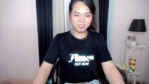 bella_ngo online show from May 2026 05:03:02 AM