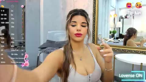 bella_posh online show from October 2025 08:03:01 AM