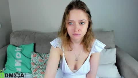 Linda Bella online show from May 2026 01:00:02 AM