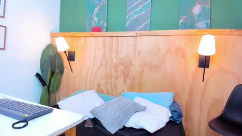 Snapshot of bella_riviera chatting on November 2025 07:05:02 PM Bella Riviera online show from November 2025 07:05:02 PM