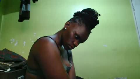 Snapshot of bella_sky_ chatting on March 2026 06:27:02 AM Sky online show from March 2026 06:27:02 AM