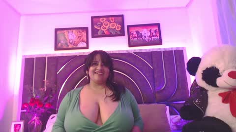  Bella Taylore  online show from January 2025 03:58:02 AM