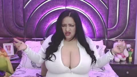  Bella Taylore  online show from September 2025 11:52:01 PM