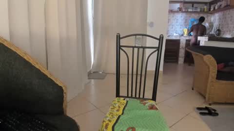 Snapshot of bella_thequeen chatting on March 2025 06:15:02 AM Bella sweetpea online show from March 2025 06:15:02 AM