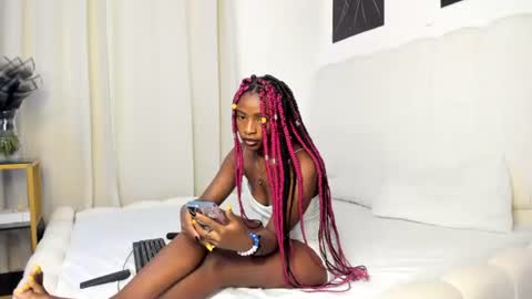 Bella sweetpea online show from June 2026 05:12:01 AM