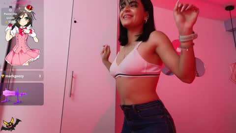 Snapshot of bella_thix chatting on December 2024 03:04:02 AM Bella online show from December 2024 03:04:02 AM