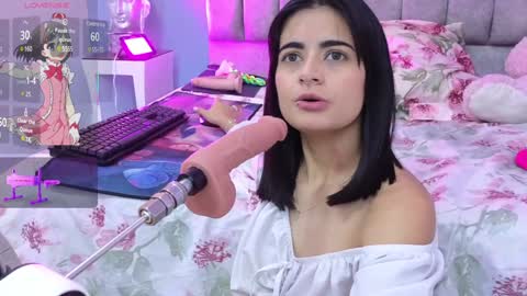 Snapshot of bella_thix chatting on January 2025 03:17:01 AM Bella online show from January 2025 03:17:01 AM