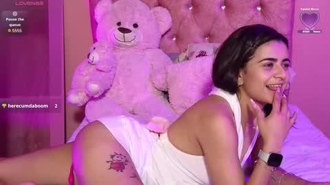 bella_thixx online show from October 2025 04:20:02 AM