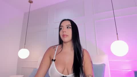  B E L L A   online show from March 2026 08:25:01 PM