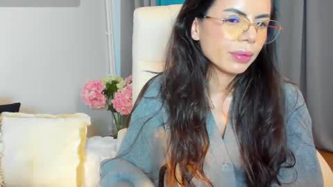 Snapshot of bellaanna25 chatting on January 2025 12:45:02 PM BellaAnna online show from January 2025 12:45:02 PM