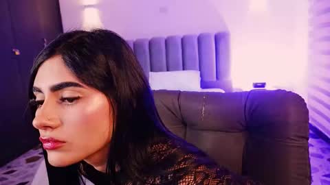 Snapshot of bellaastorm chatting on November 2025 11:40:01 PM bellaastorm online show from November 2025 11:40:01 PM