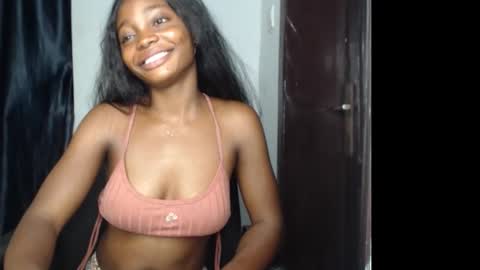 Snapshot of bellababy6 chatting on October 2025 05:25:02 PM bella online show from October 2025 05:25:02 PM