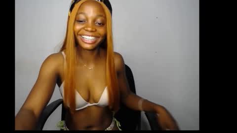 bella online show from November 2025 06:14:01 PM