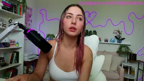 Snapshot of bellabeauu chatting on July 2026 04:24:01 PM bella beau online show from July 2026 04:24:01 PM