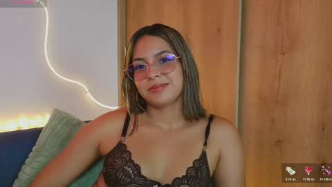 Snapshot of bellabeth_ chatting on May 2026 04:50:01 AM Betsy online show from May 2026 04:50:01 AM