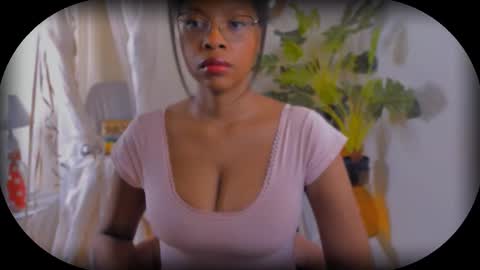 Bellah Blakes-Sarah Scrumptious Lee online show from September 2025 09:15:01 PM