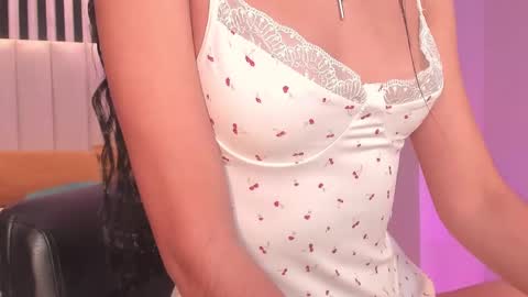 Snapshot of bellacarteer_ chatting on December 2024 02:58:02 PM Bella C online show from December 2024 02:58:02 PM