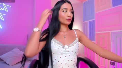 Snapshot of bellacarteer_ chatting on February 2025 04:03:02 AM Bella C online show from February 2025 04:03:02 AM